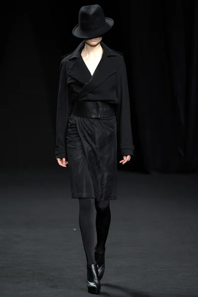 Look 19